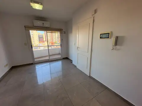 Departamento en Alquiler en Lanús Oeste, $ 620.000