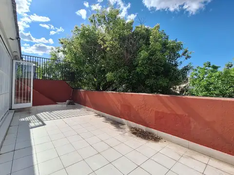 Depto Tipo Casa en Venta 46 años