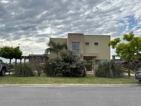 Casa en Venta en San Sebastian, USD 268.000