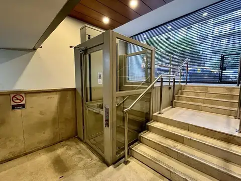 Edificio Comercial en Recoleta