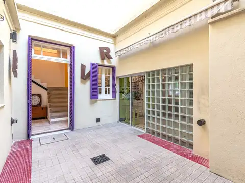 Casa 5 ambientes con 4 baños