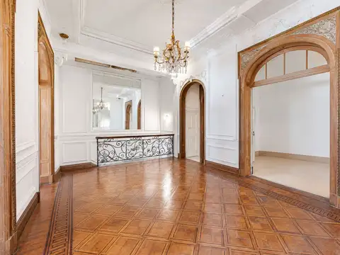 Casa 25 ambientes con 10 baños