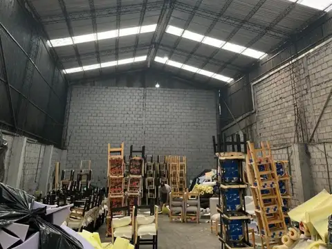 Galpon en Venta en Loma Hermosa, USD 175.000