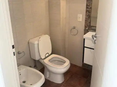 Depto Tipo Casa en Venta en Flores, USD 165.000
