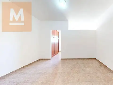 Departamento en Alquiler en Policlinico, $ 400.000