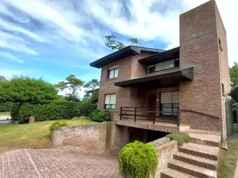 Casa en Venta en Villa Gesell, USD 195.000