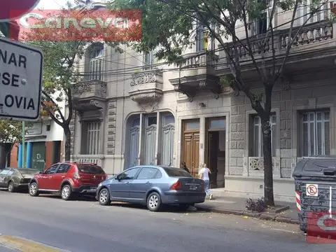 Av.Brasil 1764/66/68 y 1770/72