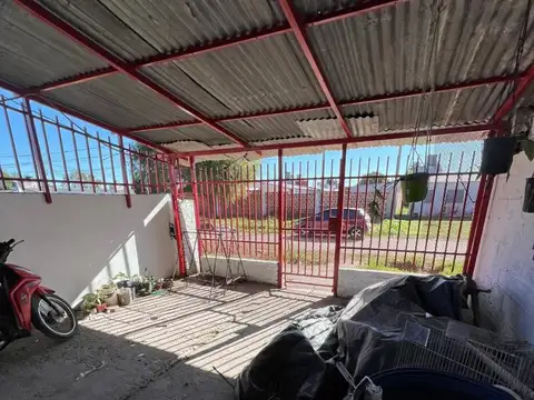 CASA EN VENTA - AMENABAR 1283 - VILLA GOBERNADOR GALVEZ