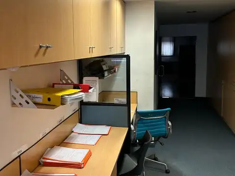 Oficina en excelente estado, ubicado en zona centrica