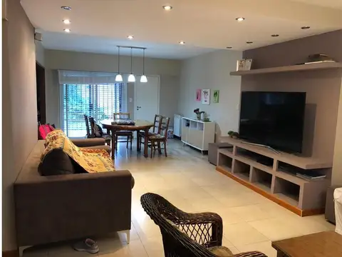 Casa en Venta en Martín Coronado, USD 230.000