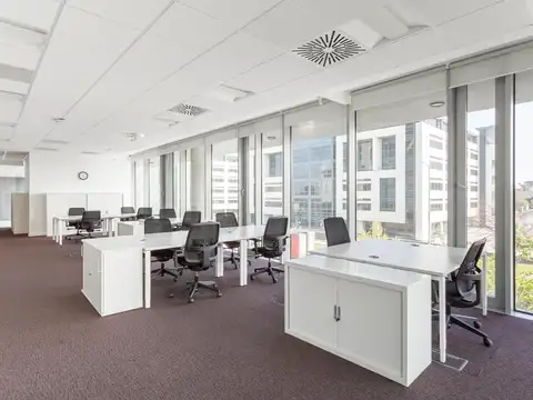 Haz de tu oficina un hogar para tu negocio en Las Lomas, San Isidro, ideal para 5 empleados.