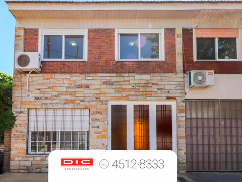 House - Villa Adelina