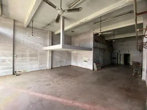 ALQUILER LOCAL COMERCIAL VILLA TESEI