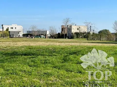 Terreno en Venta en El Cantón - Barrio Golf, USD 115.000
