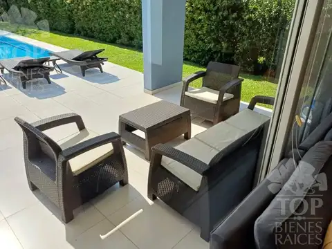 Casa de 8 ambientes al lago en La Comarca , Tigre