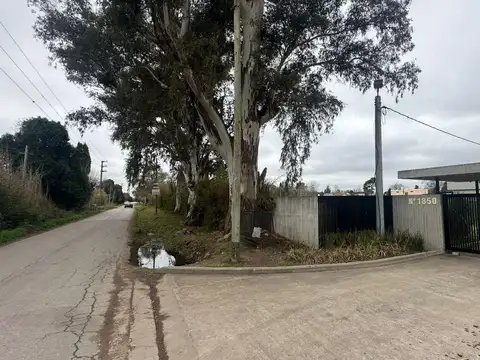 Terreno en Las Alondras calle 407 entre 19 y 21