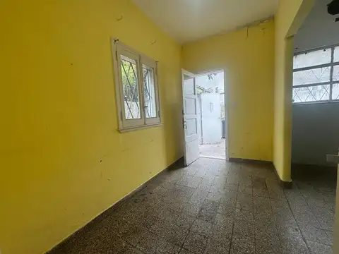 P.H. EN PLANTA BAJA. VILLA SARMIENTO. VENTA