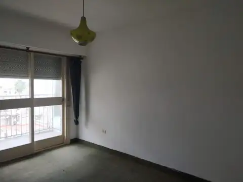 Depto Tipo Casa en Alquiler en Centro, $ 700.000