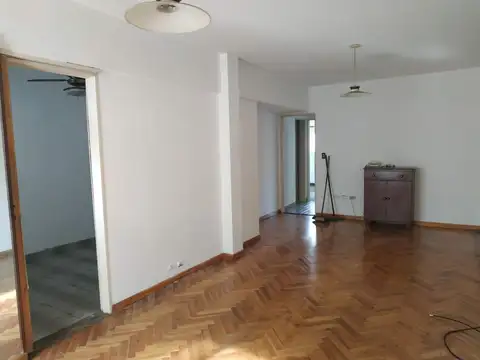 Mitre 1400, Piso 6