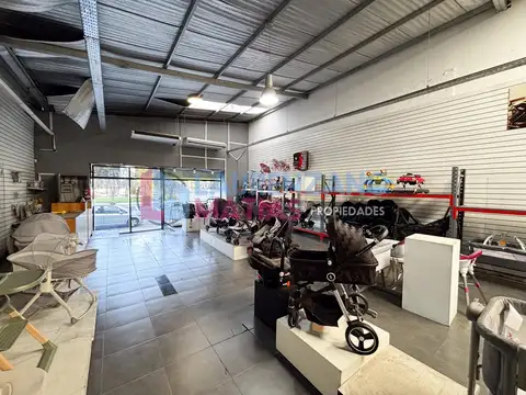 Local en Alquiler en Saavedra, USD 4.000