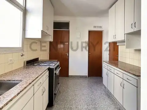 Departamento en Venta de 4 dormitorios