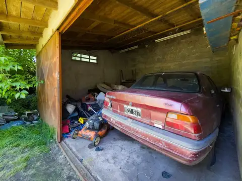 LOTES AMPLIOS CON VIVIENDA A RESTAURAR Y GARAGE