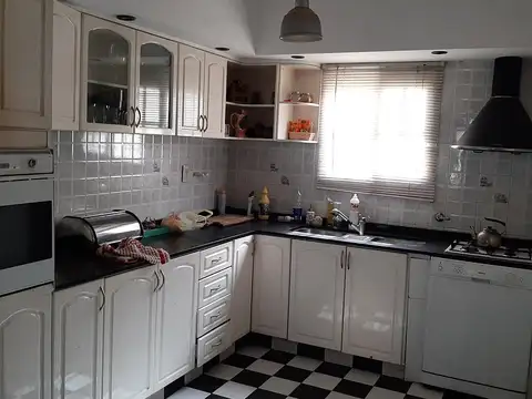 Amplia casa de 5 Dormitorios en Villa La Ribera. Opción financiación.