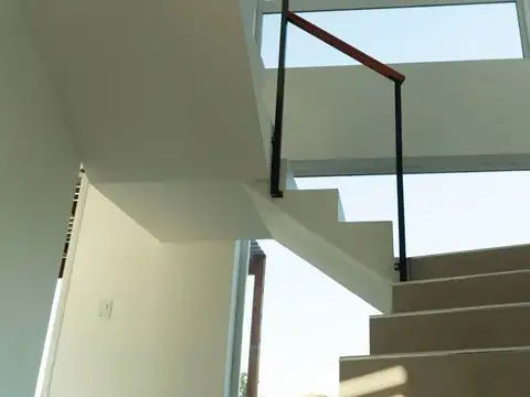 CASA EN VENTA 4 AMBIENTES B° SAN SEBASTIAN, PILAR