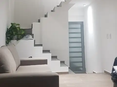 Casa 3 ambientes con 2 baños