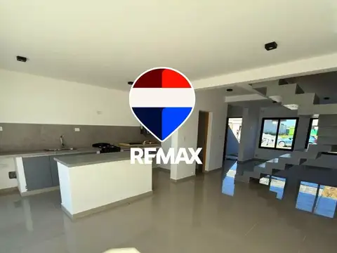DUPLEX VENTA A ESTRENAR VIA AURELIA 3 DORMITORIOS