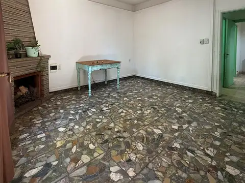 Casa en Alquiler con 1 cochera