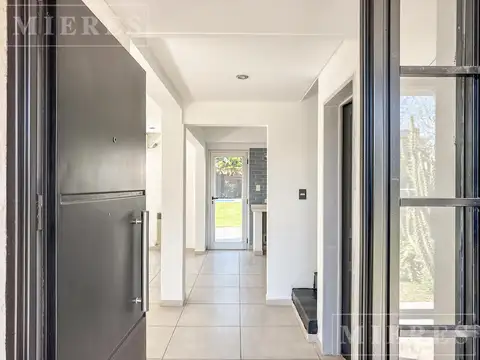 Casa en Venta en Los Olivares, USD 210.000