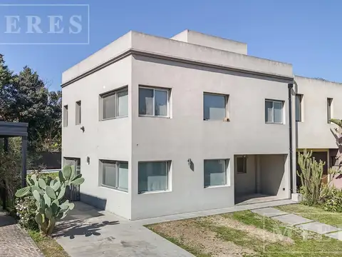 Casa en venta en Los Olivares, Guayaquil 1730