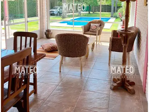 CASA en MORENO, lado Sur.