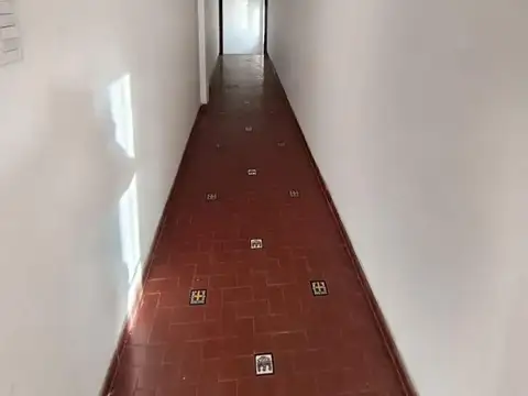 Oficina 4 ambientes con 1 baño