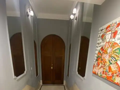 EDIFICIO DE 4 PISOS CON GRAN LUMINOSIDAD Y ASCENSOR