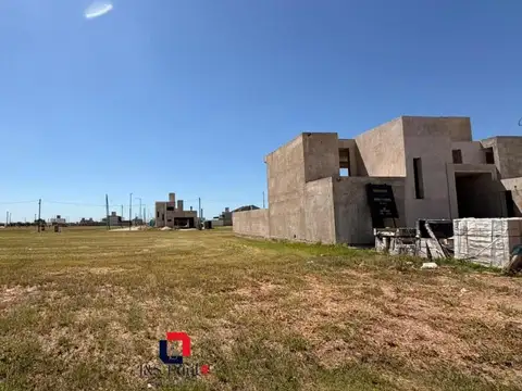 Terreno en Venta 25  mts Fondo