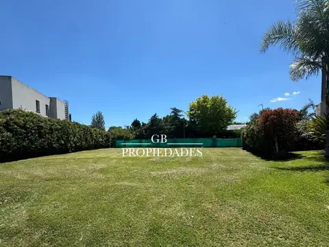 Terreno en Venta en Ayres Plaza, USD 186.000