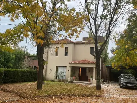 Excente Casa En Venta En Dique Lujan