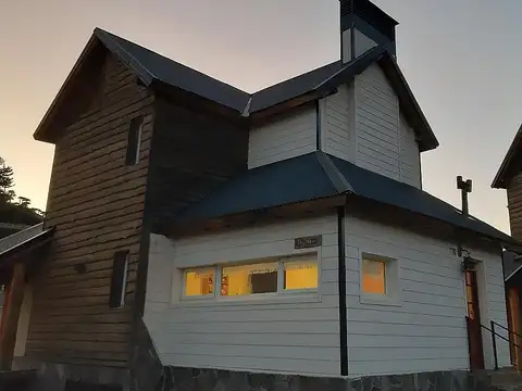 Casa 3 ambientes con 2 baños