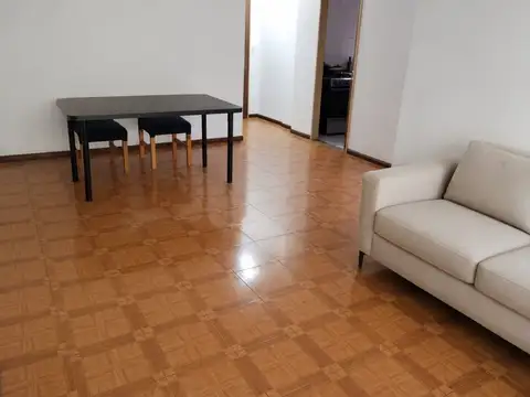 VENTA DEPARTAMENTO 3 AMBIENTES FLORES BALCON PATIO