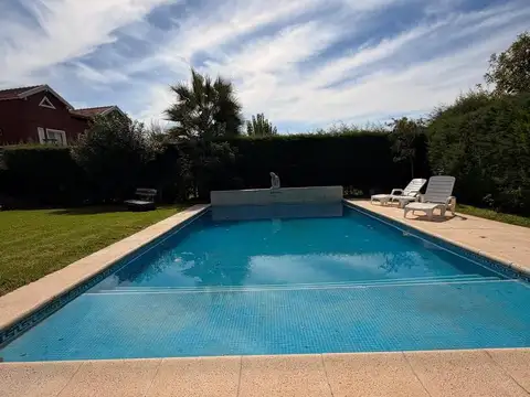 CASA EN VENTA EN LOS JAZMINES, PILAR DEL ESTE