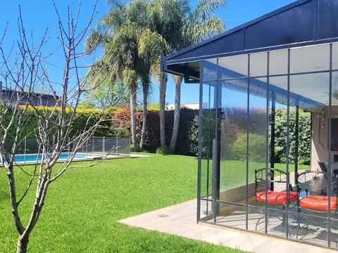 Casa de 7 ambientes en el Barrio Los Pilares, Panamericana ramal Pilar Km 45. .