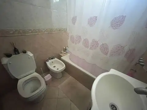 Casa en Planta Alta 1 Dormitorio + Comodin -Opcion de compra PB-