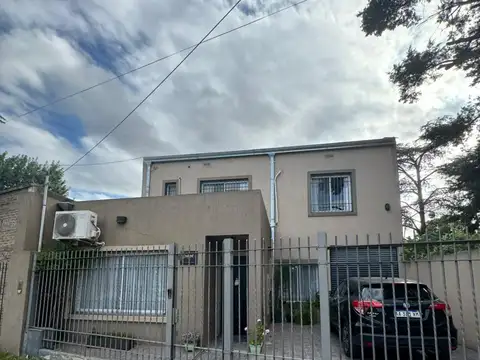 GRAN CASA SOBRE AVENIDA VERGARA EN SOURIGUES