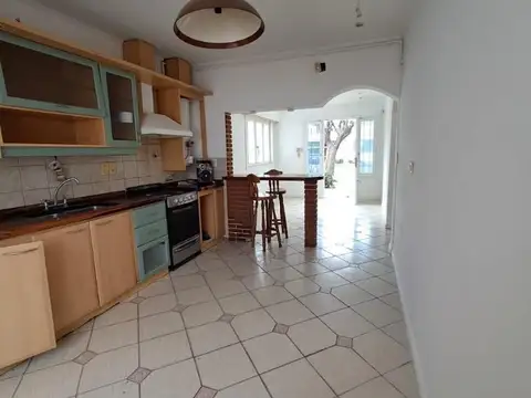 Chalet en PH de 4 ambientes parque luro