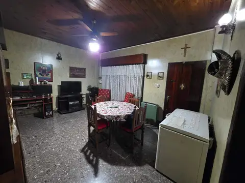 Depto Tipo Casa 4 ambientes con 1 baño