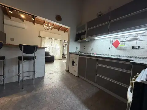 Casa con Pileta Climatizada y Quincho | 4 Ambientes en Altos del Castillo