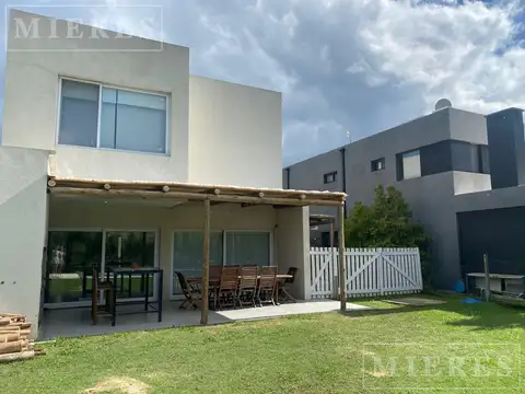 Casa en venta a estrenar- Vila Marina I -Villanueva
