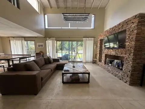 Casa en Alquiler de 3 dormitorios